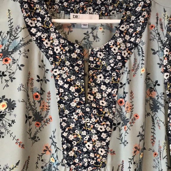 DR2 Mixed Pattern Blouse - Picture 2 of 6